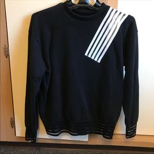 Sweatshirt with sheer shoulder design